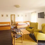 Marcipanka 4*