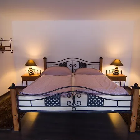 Marcipanka 4*